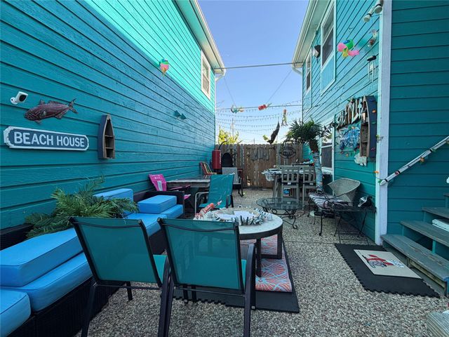 6723 Heards 1, Galveston, TX 77551