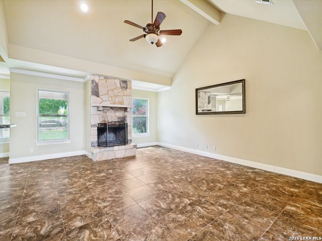 1117 Running Buck Ln, Fredericksburg, TX 78624