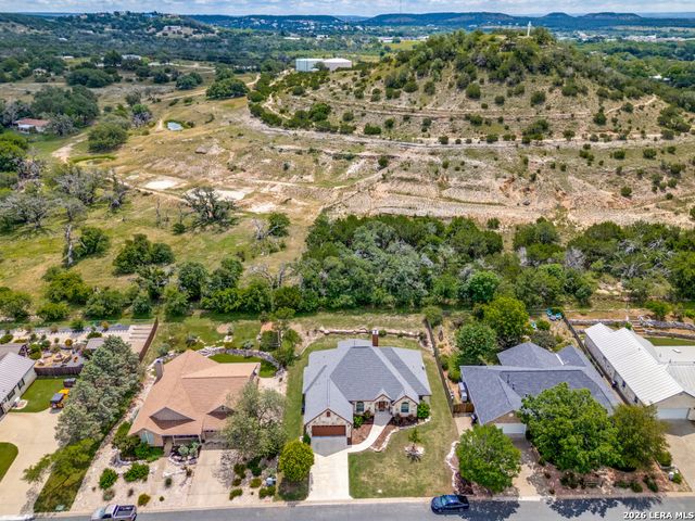 1117 Running Buck Ln, Fredericksburg, TX 78624