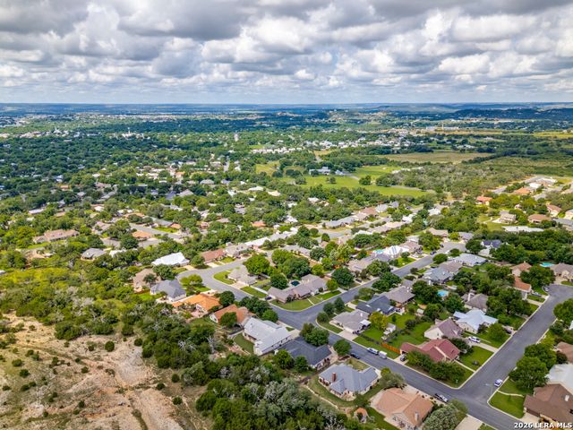 1117 Running Buck Ln, Fredericksburg, TX 78624