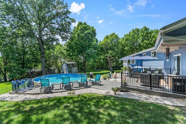 10727 Braewood Circle, Bloomington, MN 55437