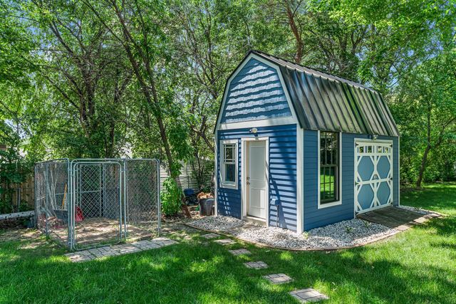 10727 Braewood Circle, Bloomington, MN 55437