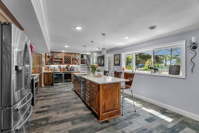 10727 Braewood Circle, Bloomington, MN 55437