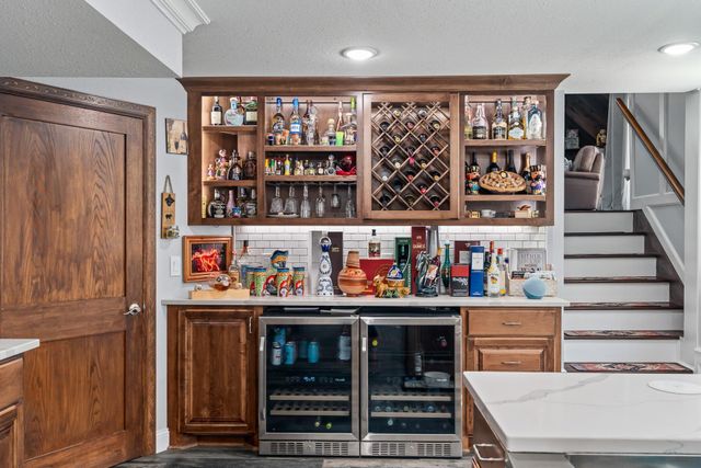 10727 Braewood Circle, Bloomington, MN 55437