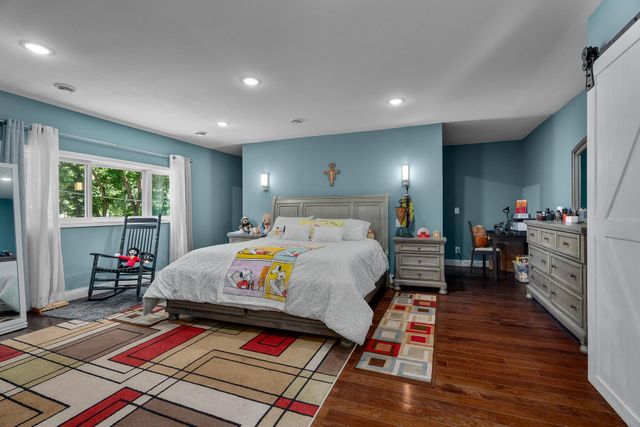 10727 Braewood Circle, Bloomington, MN 55437