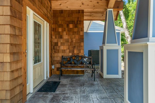 10727 Braewood Circle, Bloomington, MN 55437