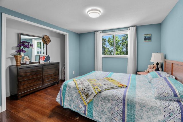 10727 Braewood Circle, Bloomington, MN 55437