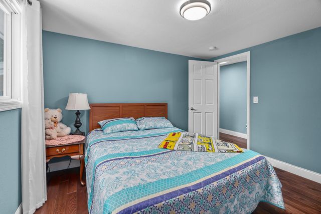 10727 Braewood Circle, Bloomington, MN 55437