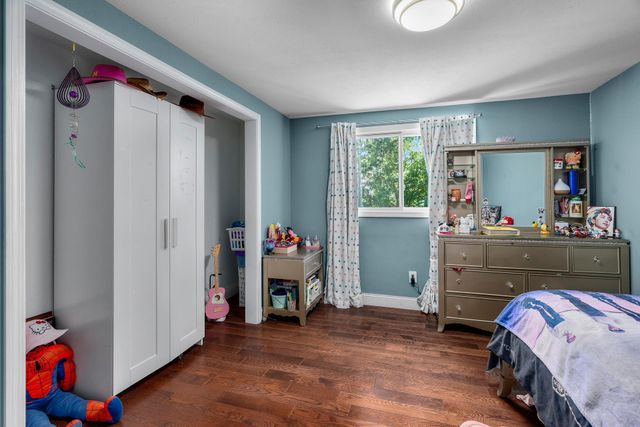 10727 Braewood Circle, Bloomington, MN 55437