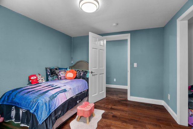 10727 Braewood Circle, Bloomington, MN 55437