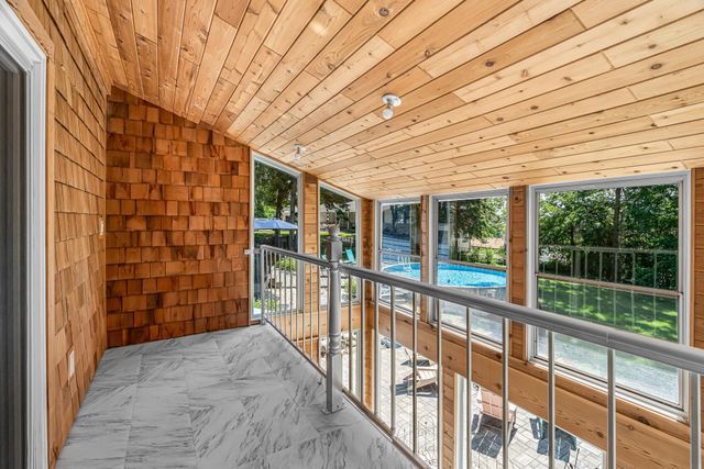 10727 Braewood Circle, Bloomington, MN 55437