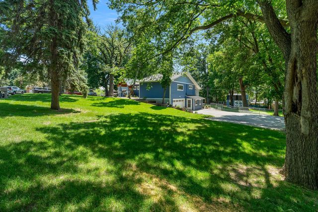 10727 Braewood Circle, Bloomington, MN 55437