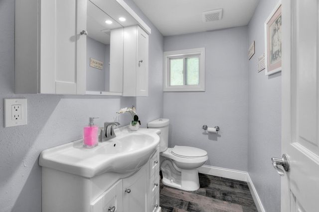 10727 Braewood Circle, Bloomington, MN 55437