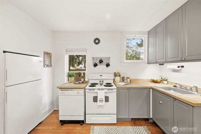 1109 S 14th Street, Tacoma, WA 98405