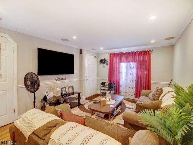 20 A Carolyn Terrace 20A, Roselle Boro, NJ 07203