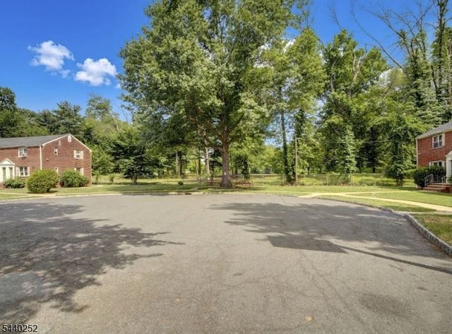 20 A Carolyn Terrace 20A, Roselle Boro, NJ 07203