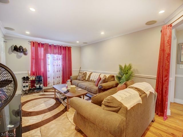 20 A Carolyn Terrace 20A, Roselle Boro, NJ 07203