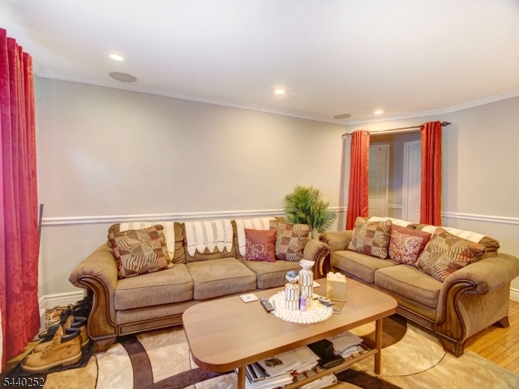 20 A Carolyn Terrace 20A, Roselle Boro, NJ 07203