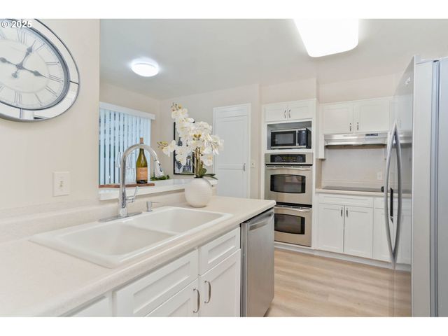 2630 MOUNTAIN VIEW Dr S, Salem, OR 97302