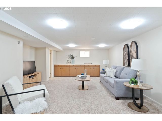 2630 MOUNTAIN VIEW Dr S, Salem, OR 97302