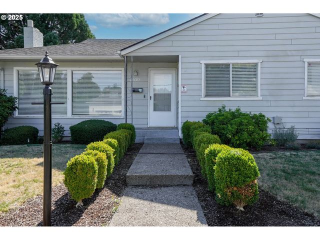 2630 MOUNTAIN VIEW Dr S, Salem, OR 97302