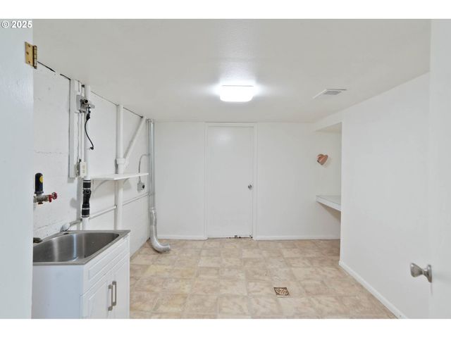 2630 MOUNTAIN VIEW Dr S, Salem, OR 97302