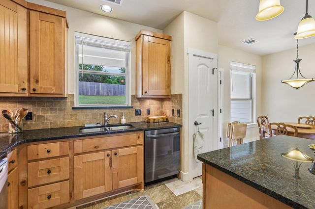 1058 Daviot DR, Spicewood, TX 78669