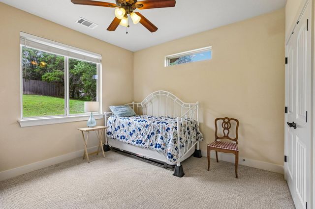 1058 Daviot DR, Spicewood, TX 78669