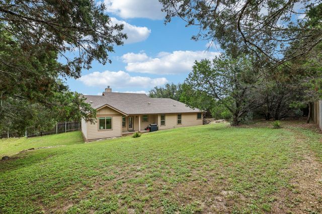 1058 Daviot DR, Spicewood, TX 78669
