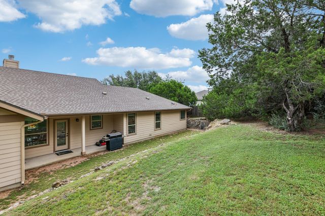 1058 Daviot DR, Spicewood, TX 78669
