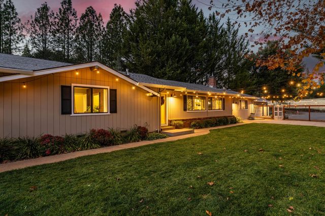 10376 Tabeaud Rd, Pine Grove, CA 95665