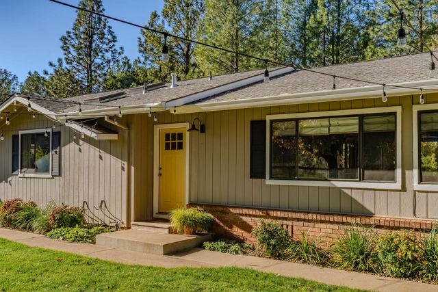 10376 Tabeaud Rd, Pine Grove, CA 95665