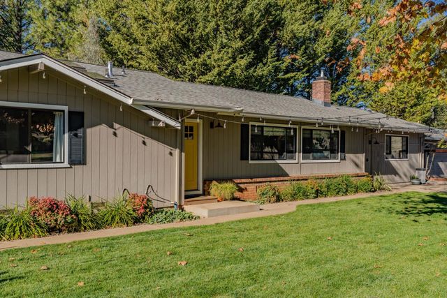 10376 Tabeaud Rd, Pine Grove, CA 95665