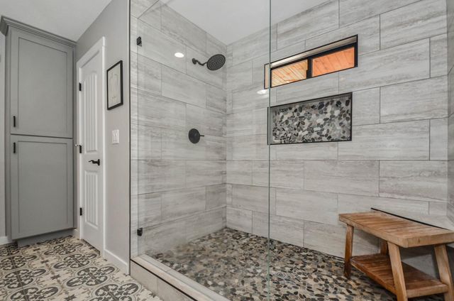 10376 Tabeaud Rd, Pine Grove, CA 95665