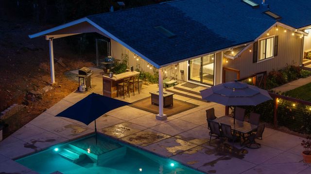 10376 Tabeaud Rd, Pine Grove, CA 95665