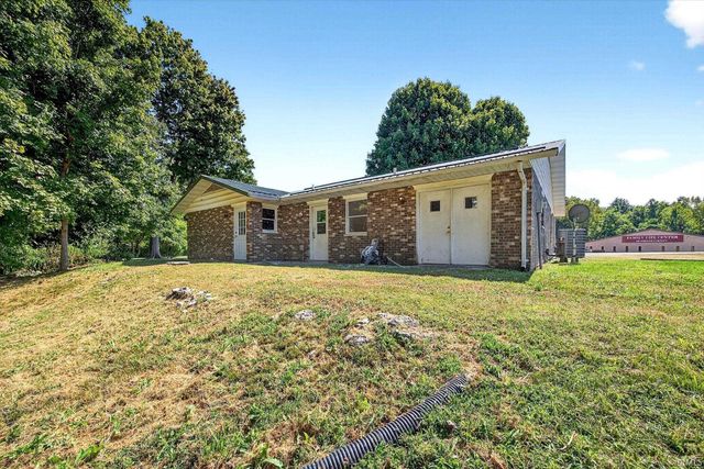 2082 W State Rd 54, Bloomfield, IN 47424