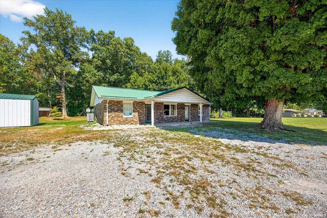 2082 W State Rd 54, Bloomfield, IN 47424