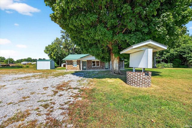 2082 W State Rd 54, Bloomfield, IN 47424