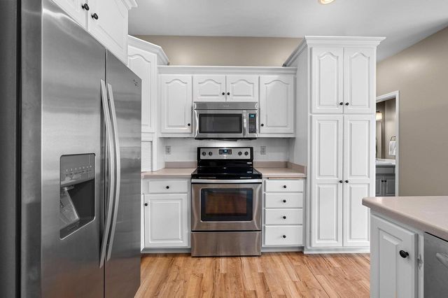 821 MCCASTLEN STREET, Green Bay, WI 54301
