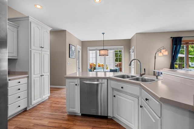 821 MCCASTLEN STREET, Green Bay, WI 54301