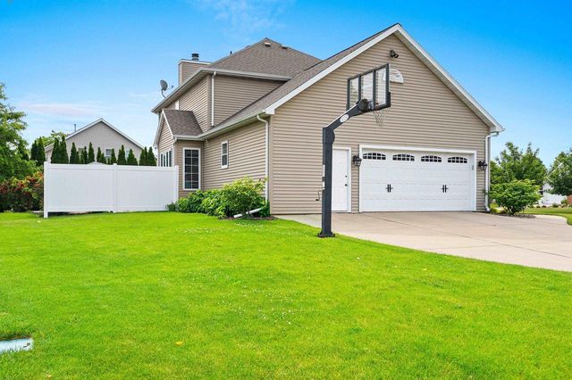 821 MCCASTLEN STREET, Green Bay, WI 54301