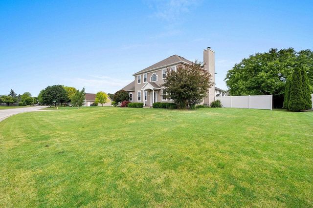 821 MCCASTLEN STREET, Green Bay, WI 54301