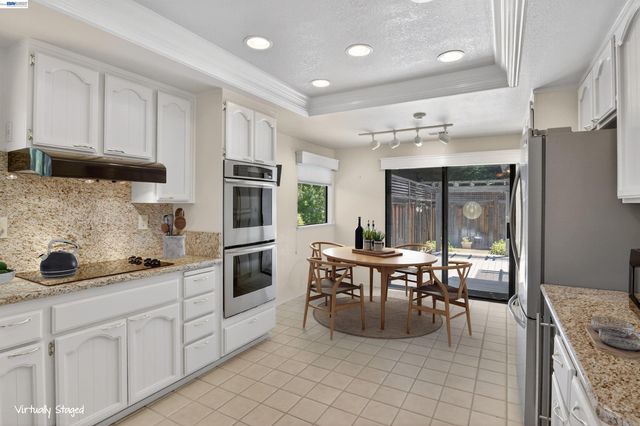 2266 Shoshone Cir, Danville, CA 94526