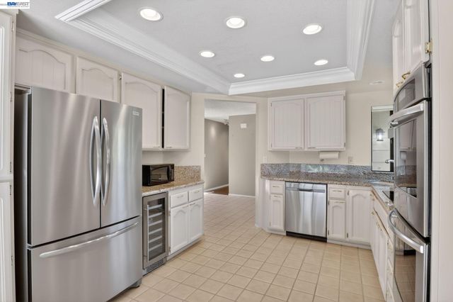 2266 Shoshone Cir, Danville, CA 94526