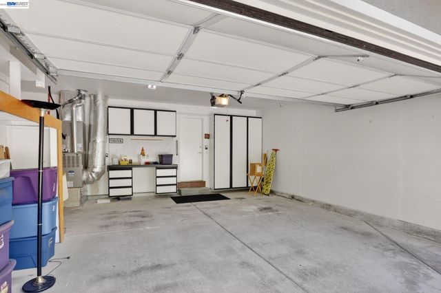 2266 Shoshone Cir, Danville, CA 94526