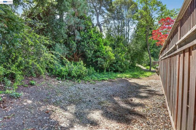 2266 Shoshone Cir, Danville, CA 94526