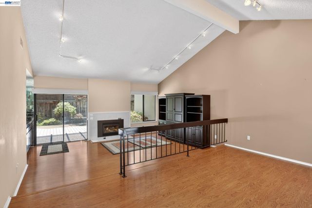 2266 Shoshone Cir, Danville, CA 94526