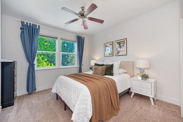 283 Mcdowell Ln, West Sacramento, CA 95605