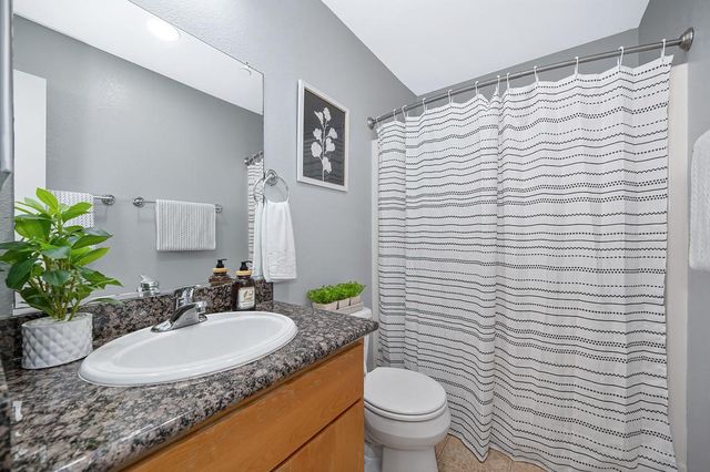 283 Mcdowell Ln, West Sacramento, CA 95605