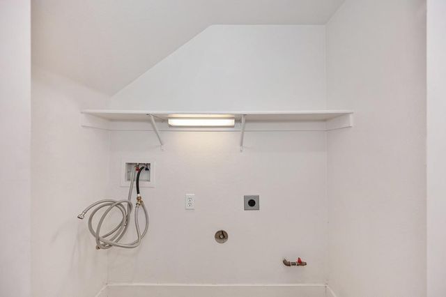 283 Mcdowell Ln, West Sacramento, CA 95605